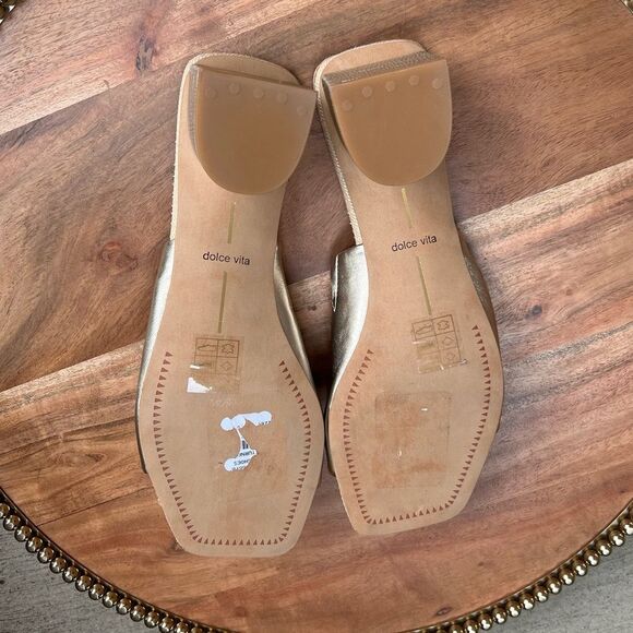 NEW Dolce Vita Jolice Gold Slip On Sandal Sz 8.5 - Picture 9 of 12